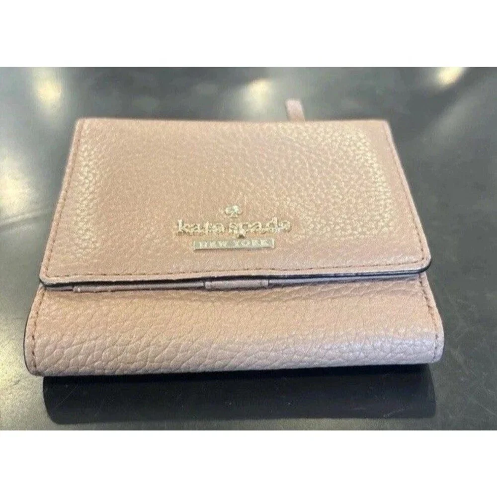 Kate Spade Jackson Street Jada Wallet Pebbled Leather Neutral Beige-Pink 4x4”